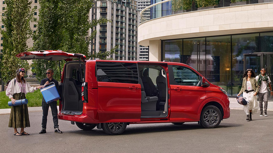 Ford Tourneo Custom Gallery 1